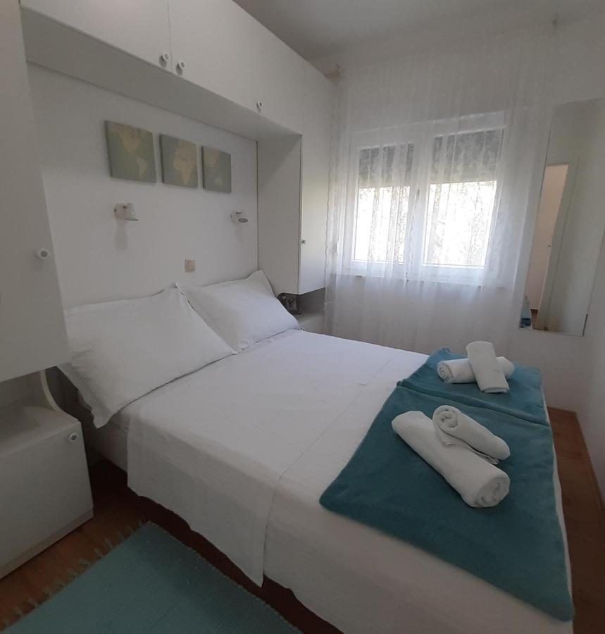 Apartman S Pogledom Ždrelac Buitenkant foto