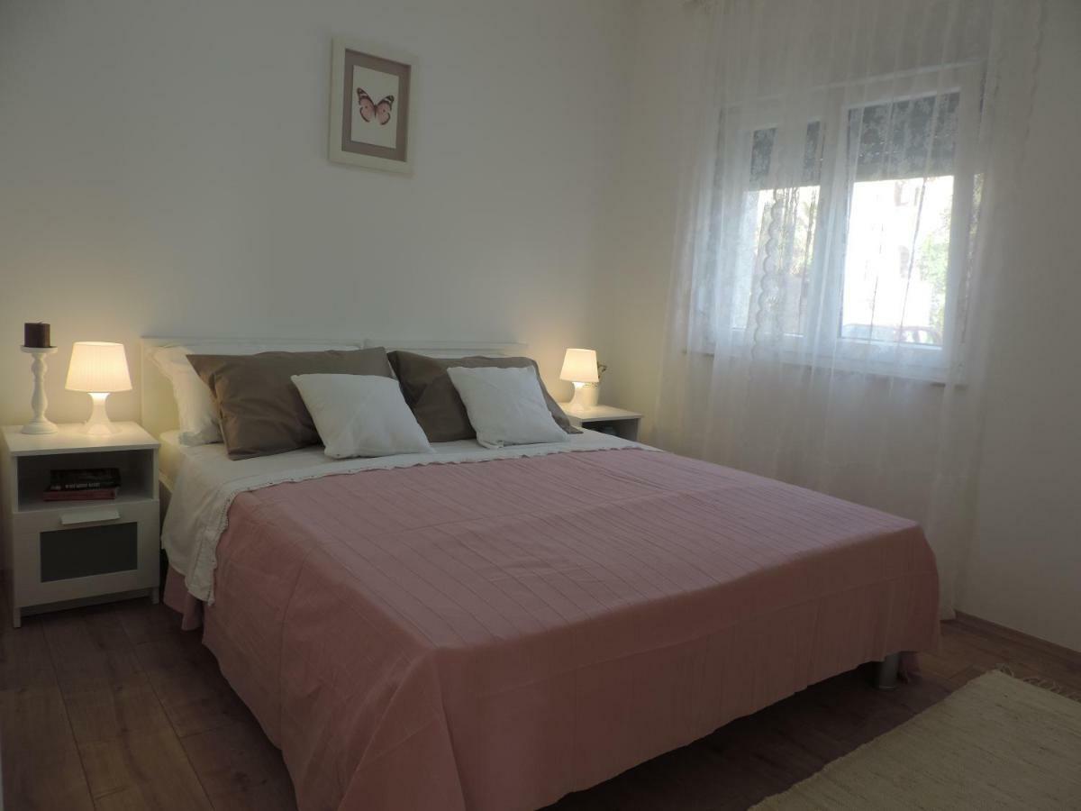Apartman S Pogledom Ždrelac Buitenkant foto